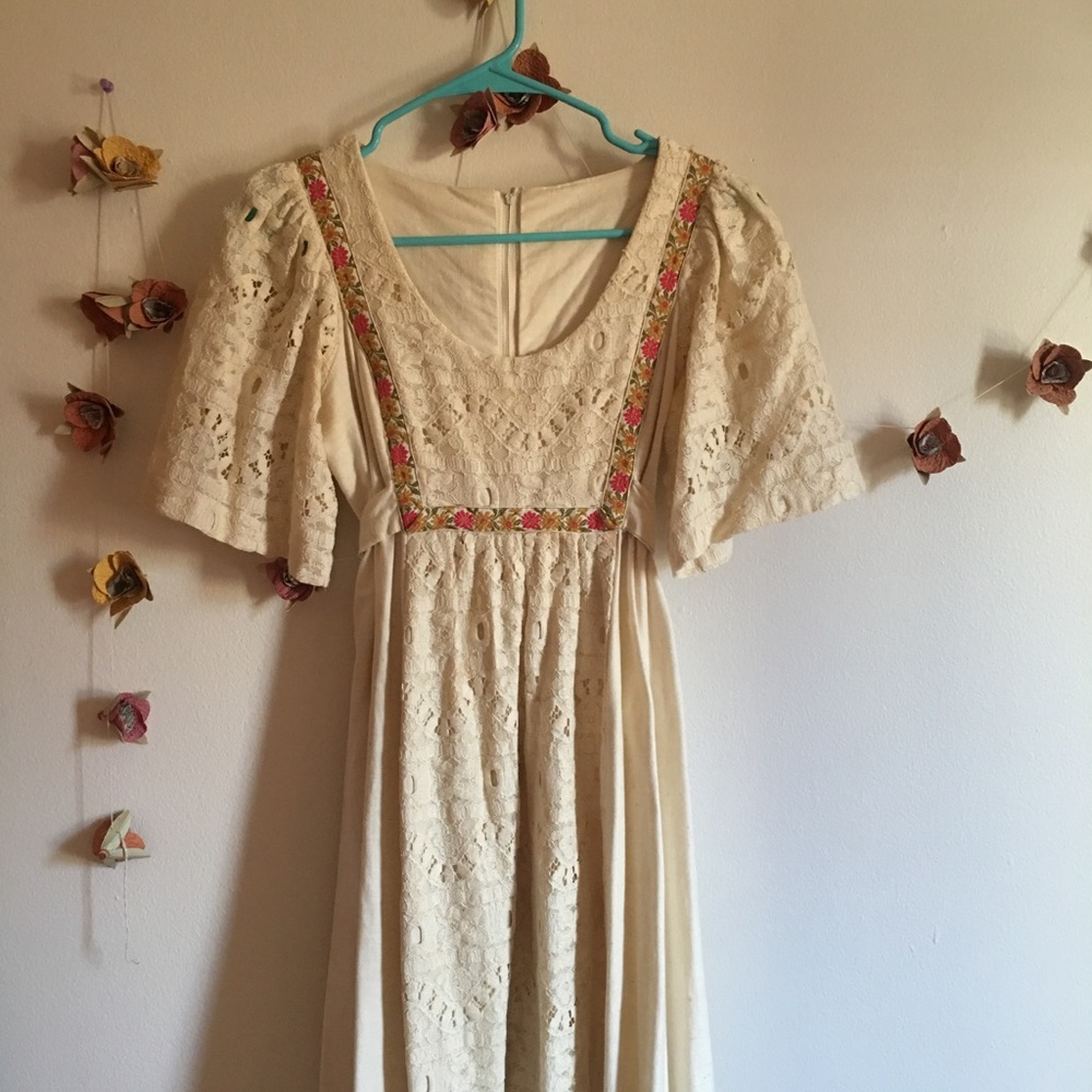 Vintage 🌻 White Floral Boho Maxi Dress